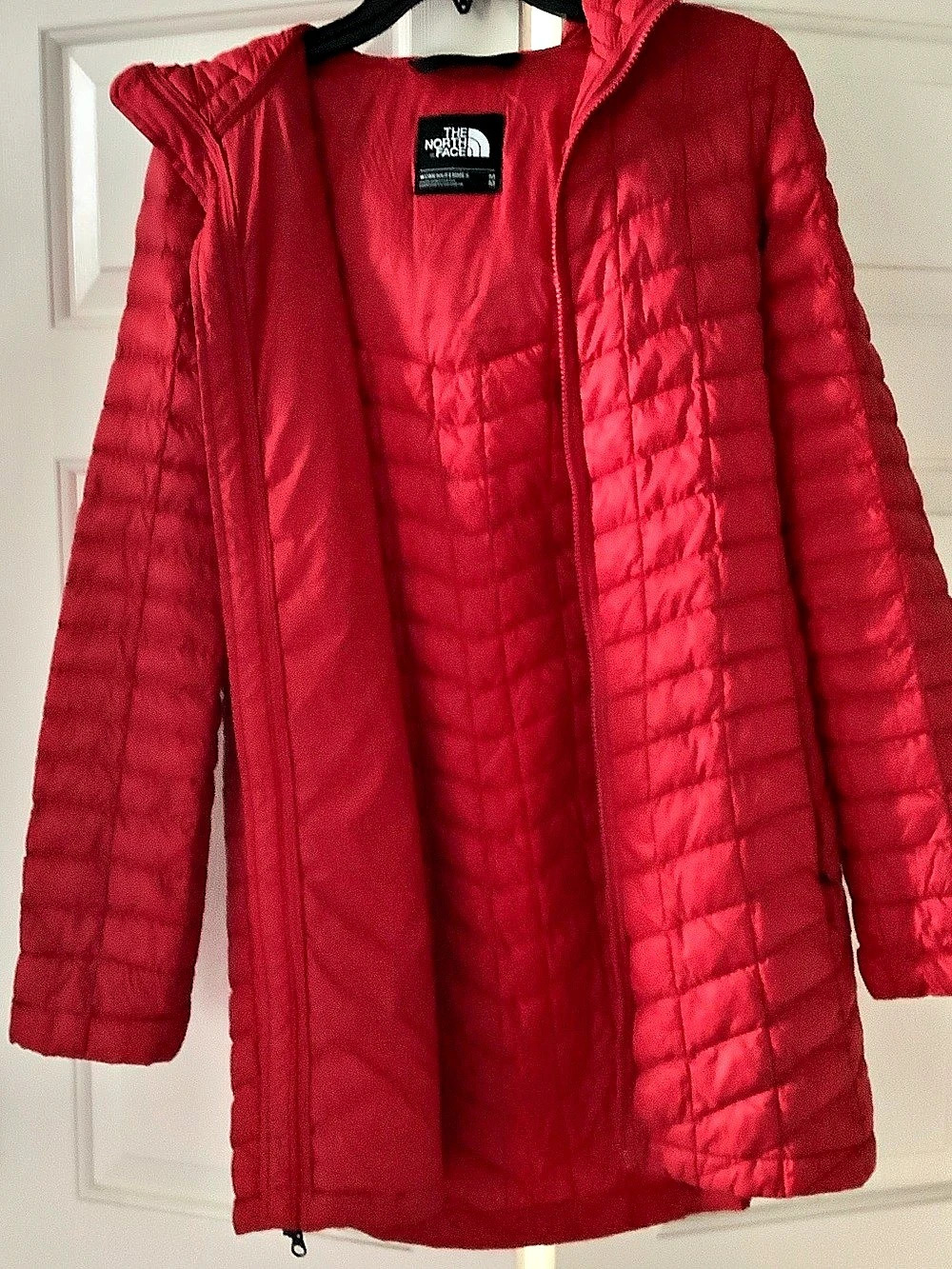 The North Face Women's Red Puffer Jacket Size Medium Like New